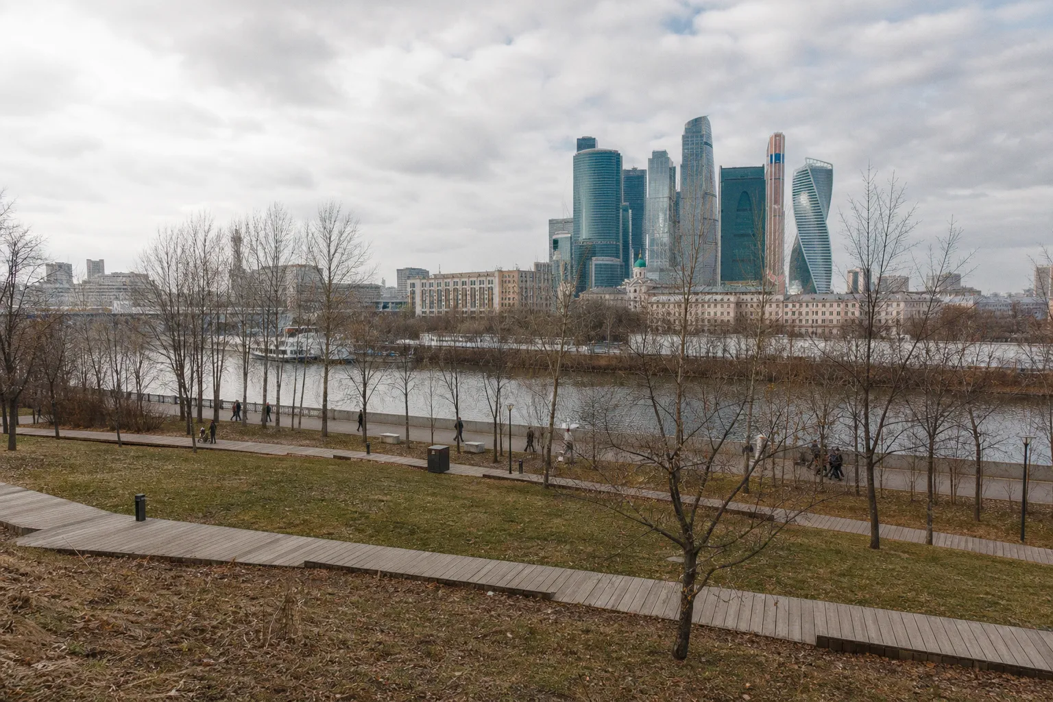 Проверить нейросеть для генерации изображений на водяные знаки